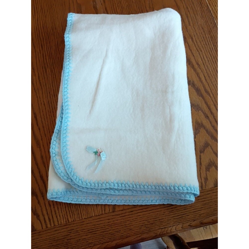 Vintage Baby Blanket Kozee Komfort Cream Blue Crochet Trim Ribbon Cottagecore
